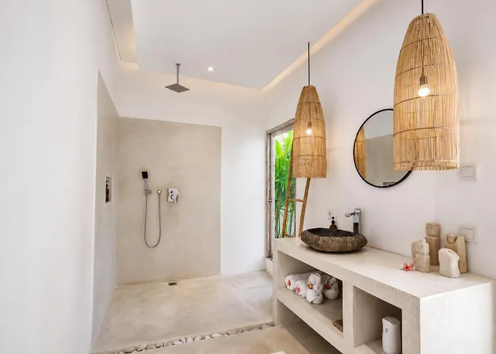 2br Pool, 200m From Seseh